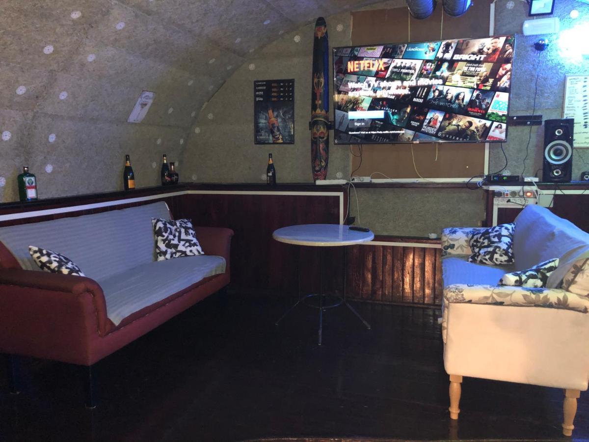 Whole Basement Former Pub 5 For Stag Do Budapest Esterno foto