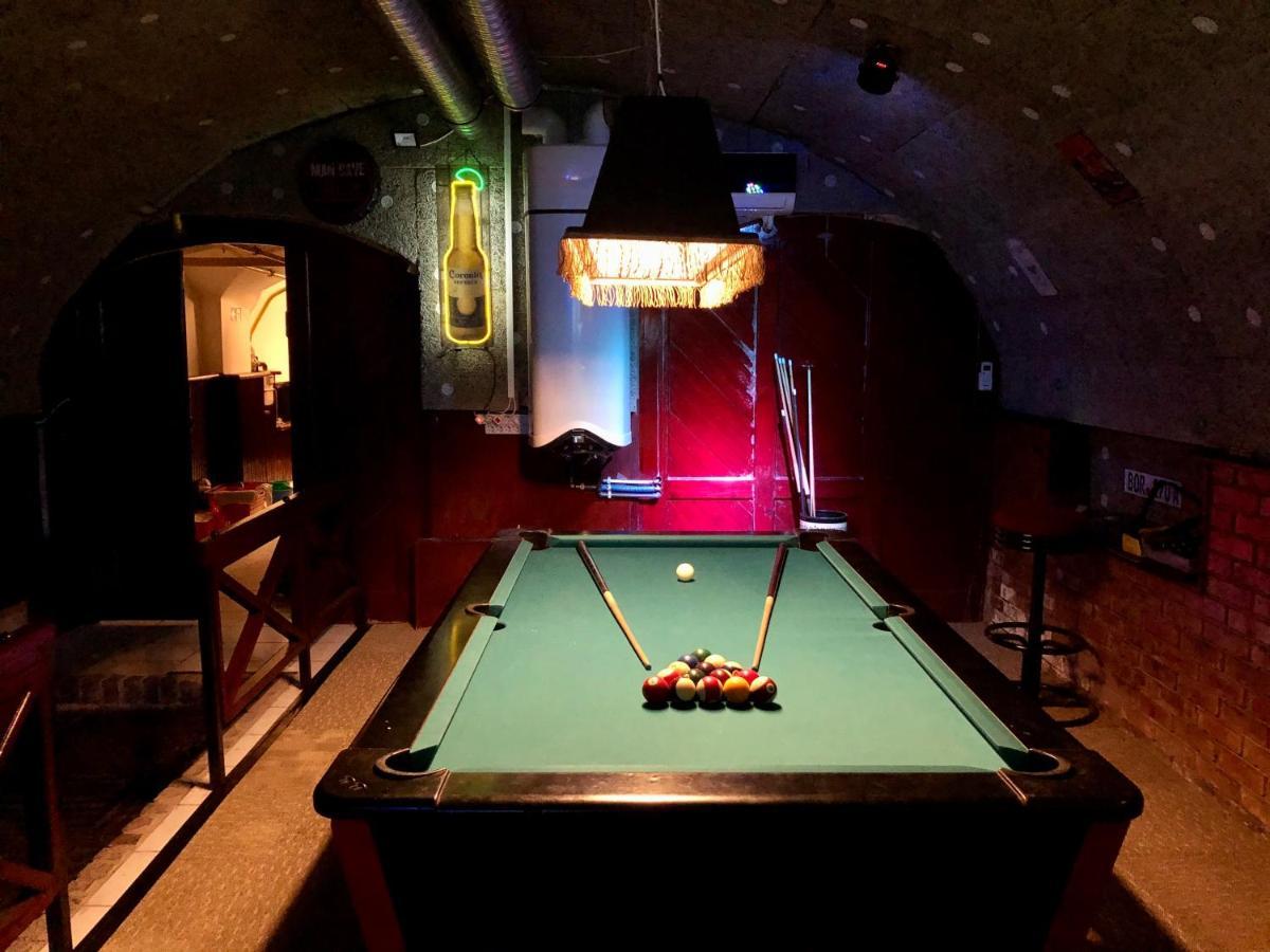 Whole Basement Former Pub 5 For Stag Do Budapest Esterno foto
