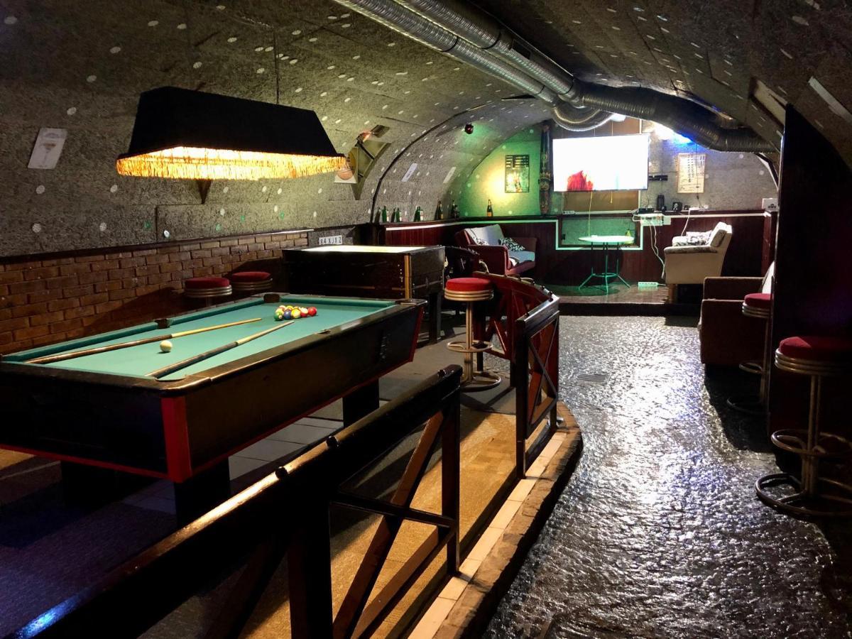 Whole Basement Former Pub 5 For Stag Do Budapest Esterno foto